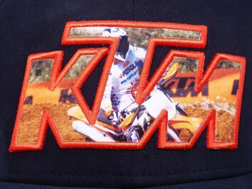 3D embroidery with print